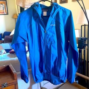 Patagonia lightweight packable jacket womens small